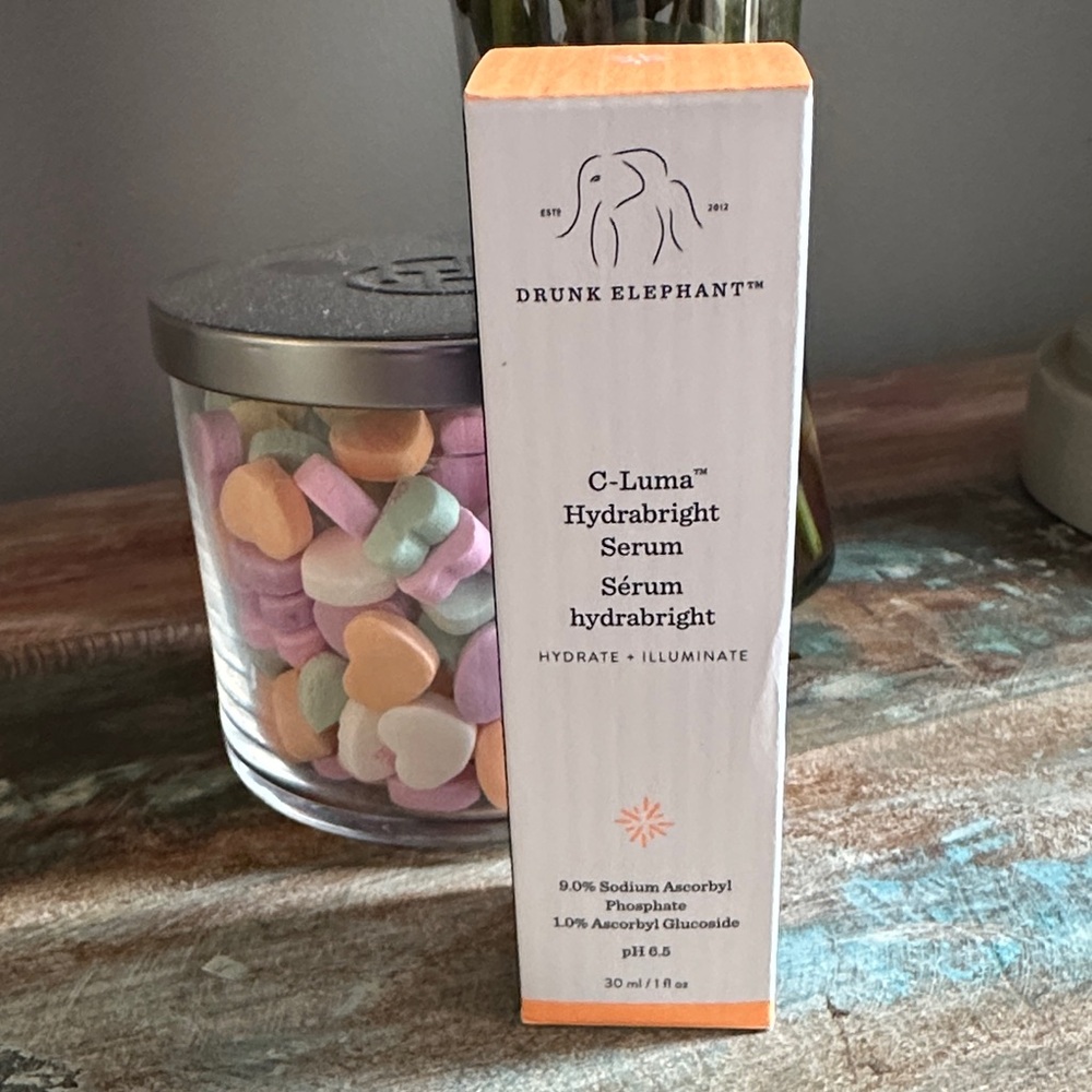 Drunk Elephant C-Luma Hydrabrigh Serum - Orange and White